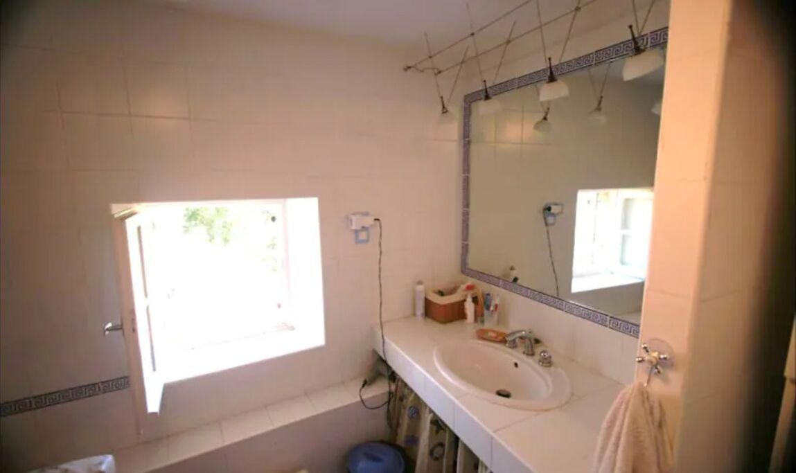 Photo of Bathroom in Charpey