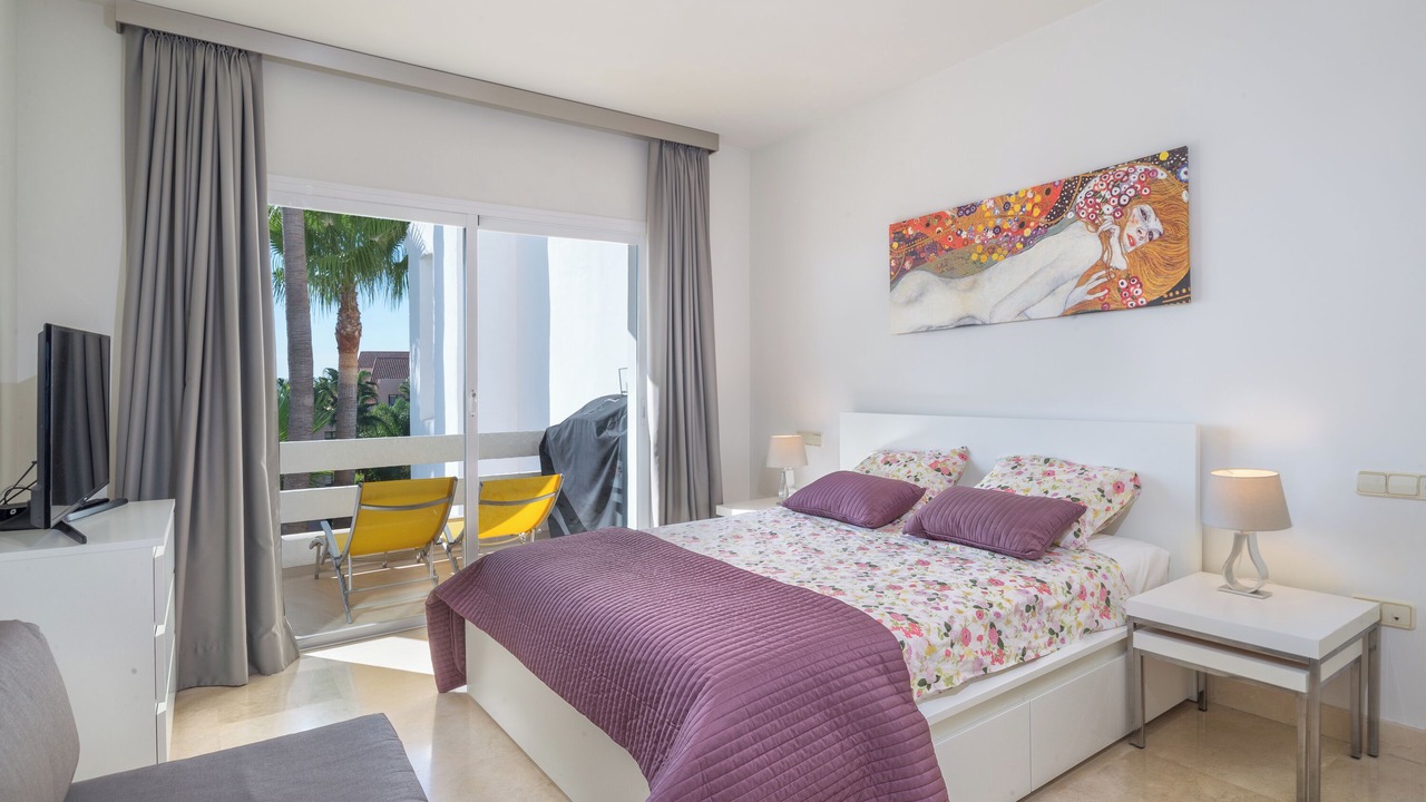 Photo of Bedroom in New Golden Mile
