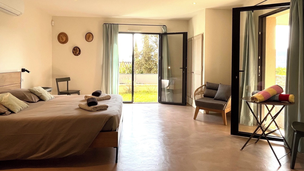 Photo of Bedroom in Lumiere