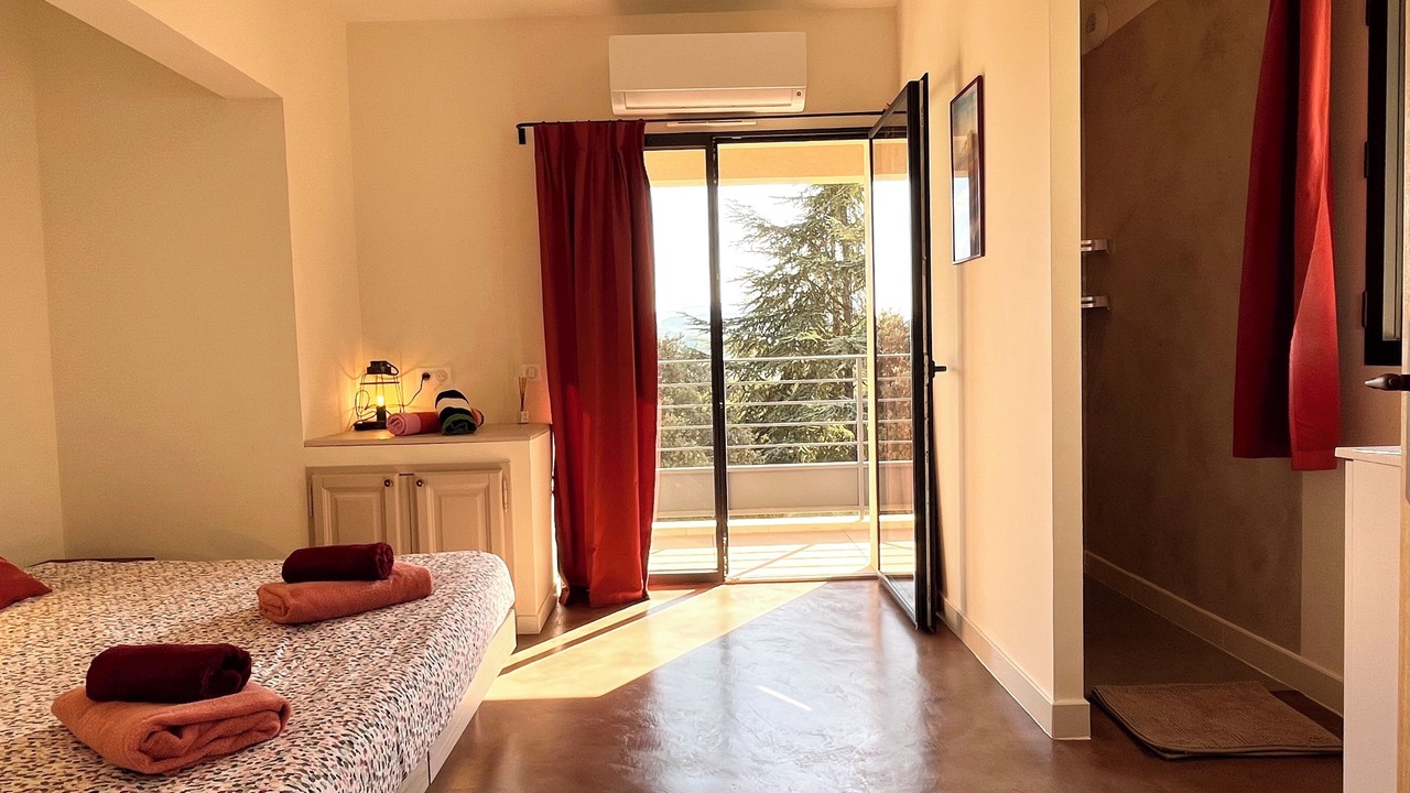 Photo of Bedroom in Lumiere