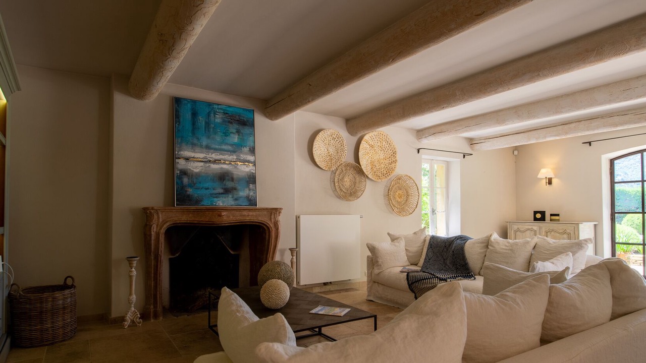 Photo of Livingroom in Maubec