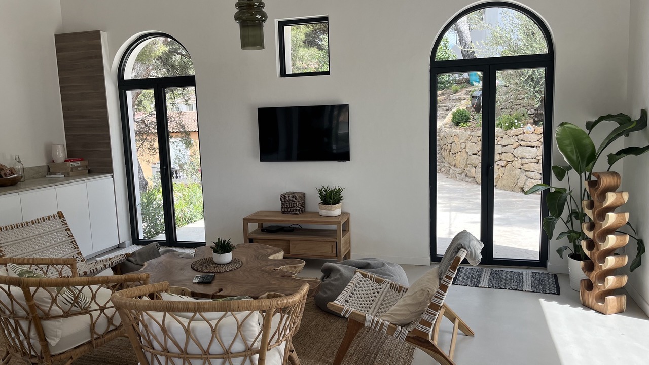 Photo of Livingroom in Ensues-la-Redonne