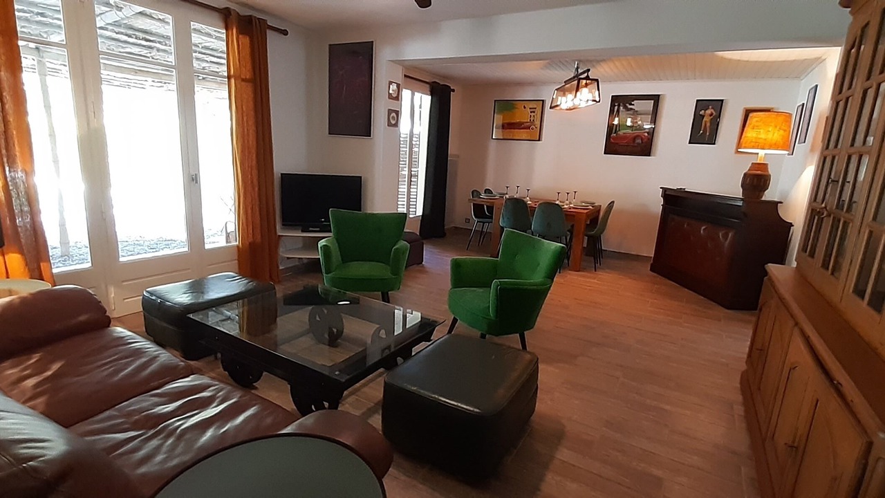 Photo of Livingroom in Meynes