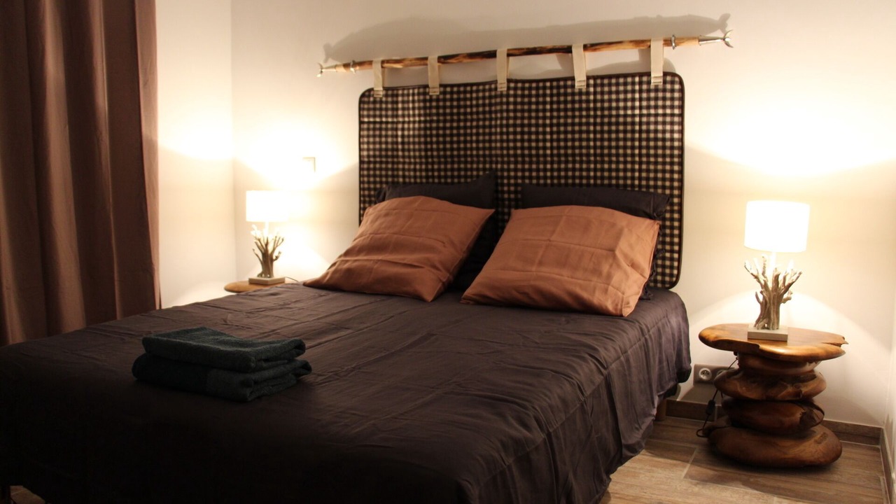 Photo of Bedroom in Meynes
