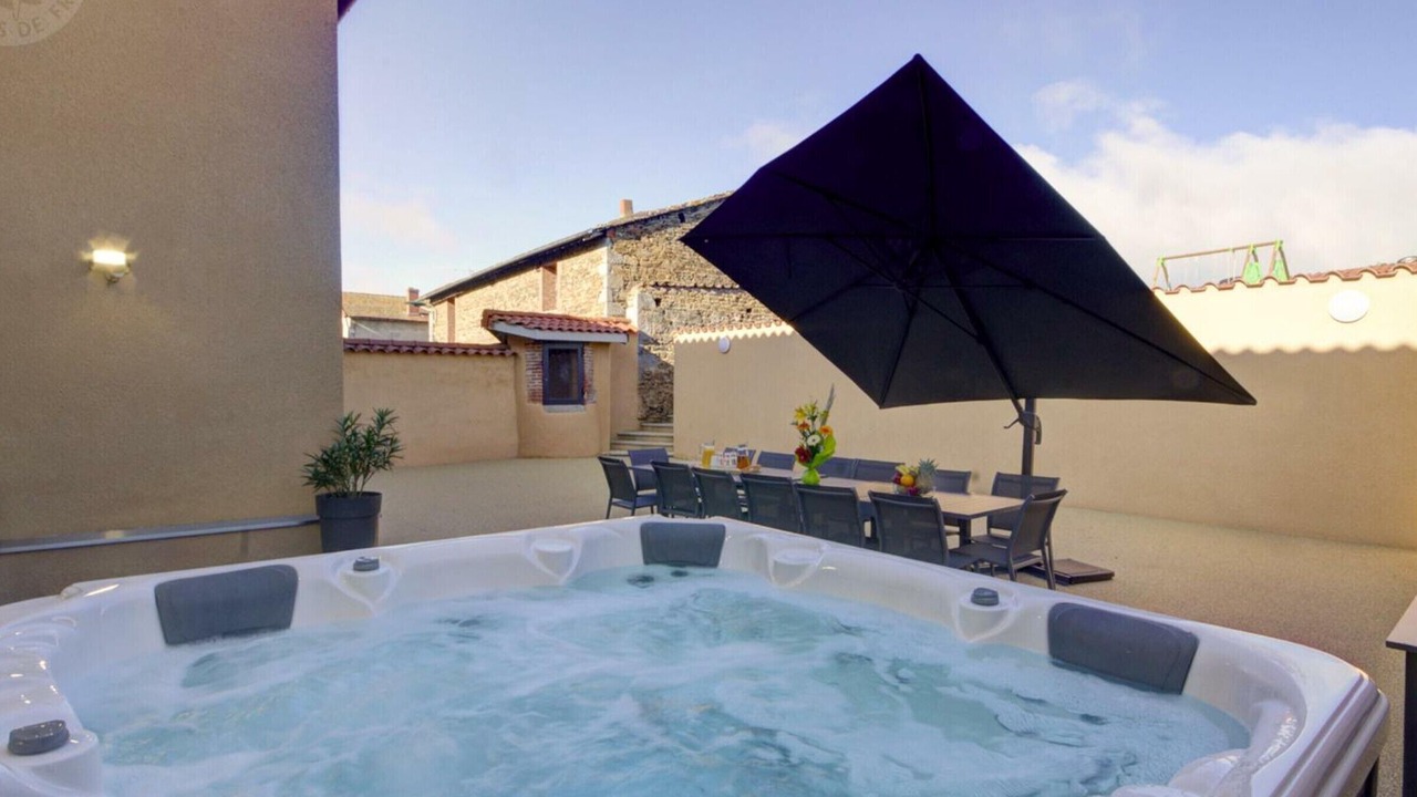 Photo of Outdoor in Montchal