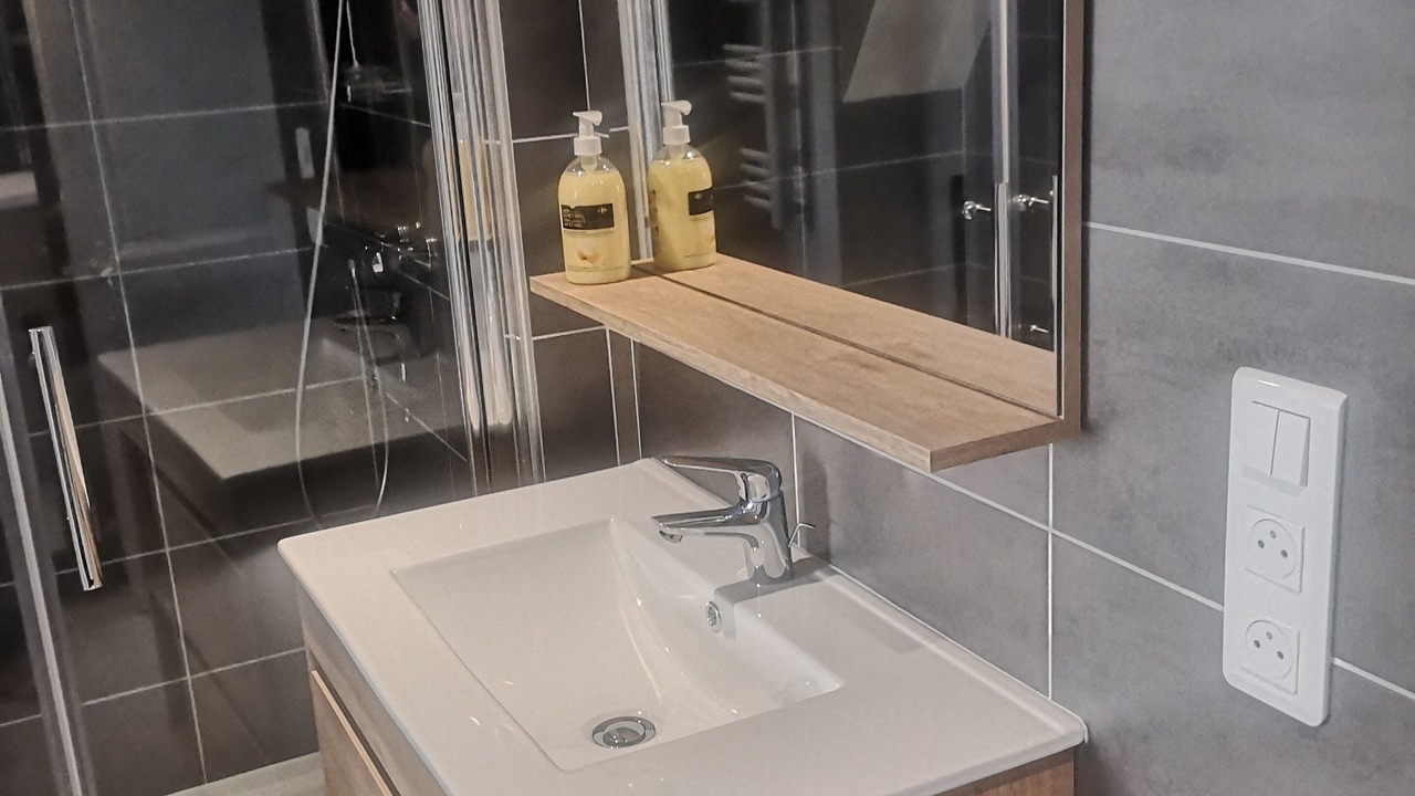 Photo of Bathroom in Besancon Old Town