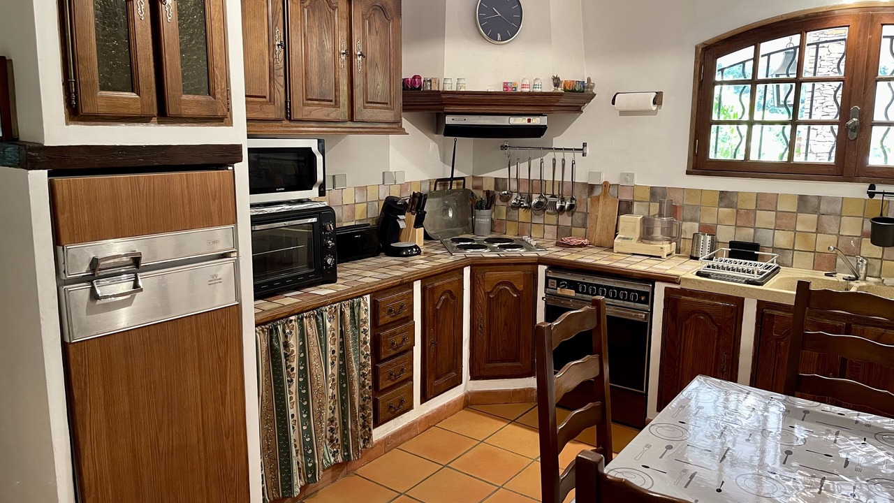 Photo of Kitchen in Simiane-Collongue
