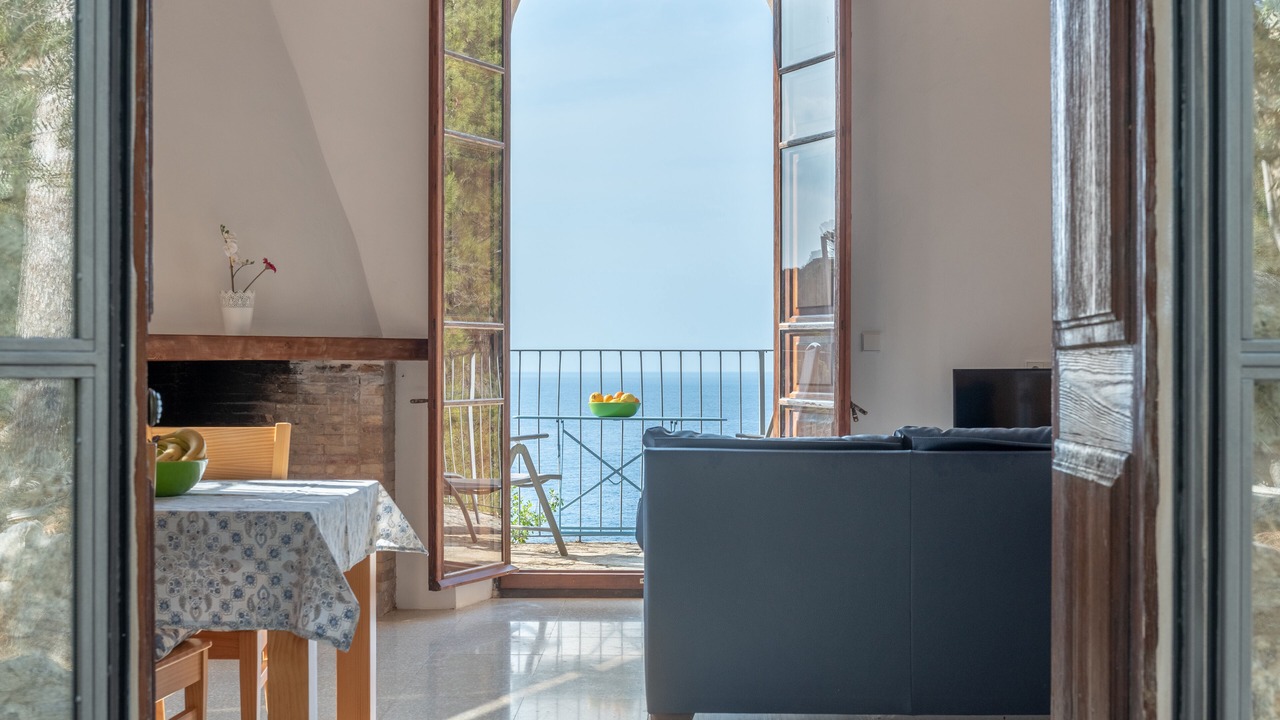 Photo of Livingroom in Deia