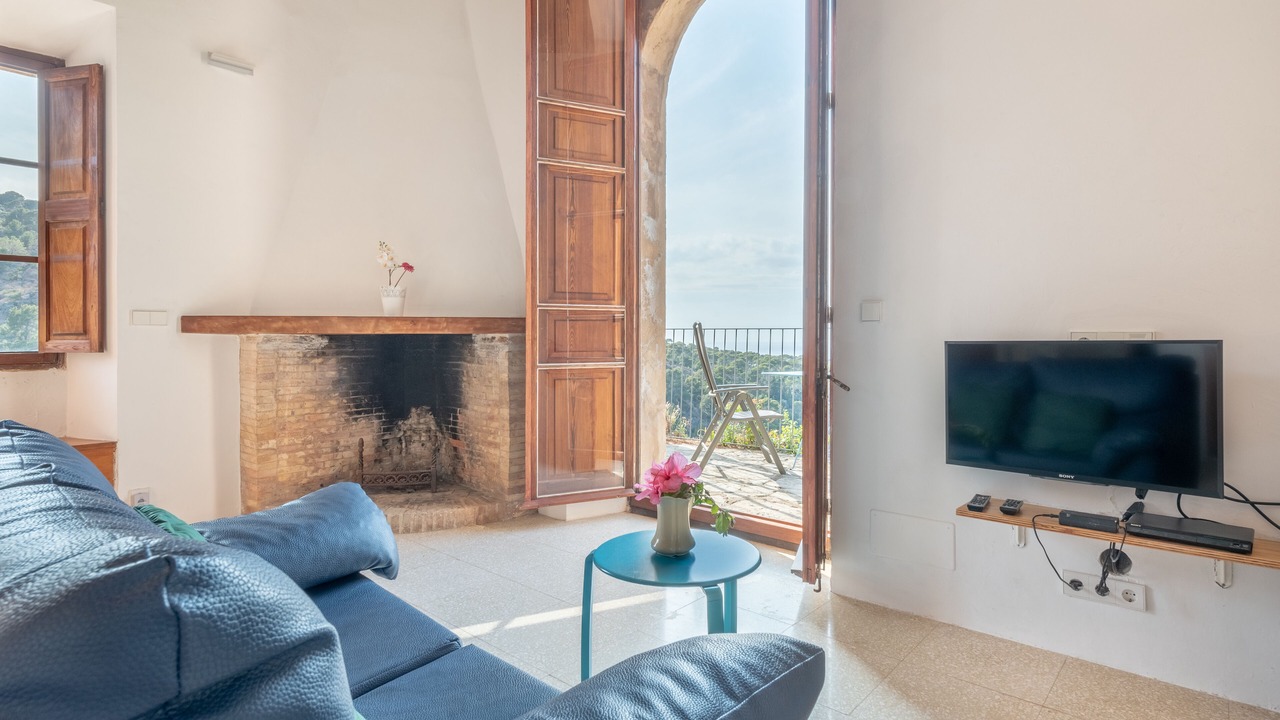 Photo of Livingroom in Deia