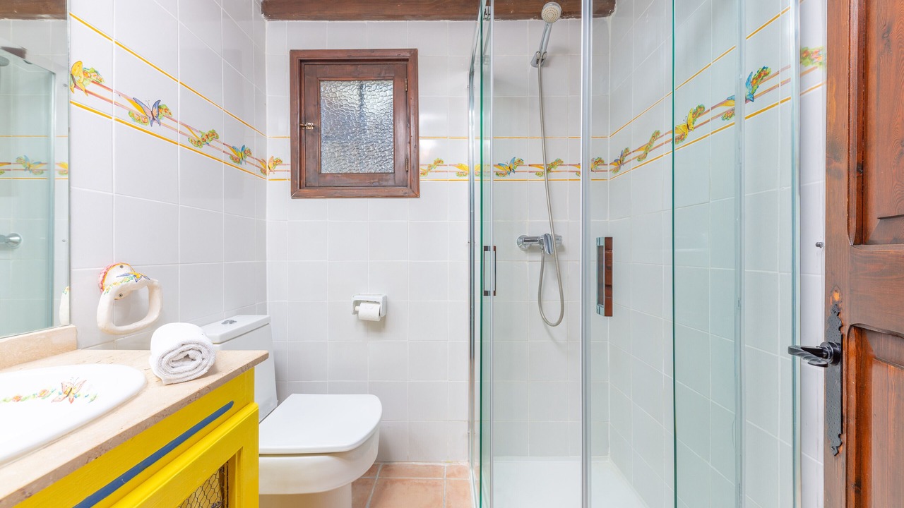 Photo of Bathroom in Campanet