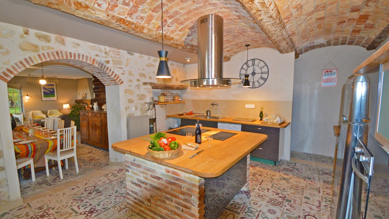 Photo of Kitchen in La Garde-Adhemar