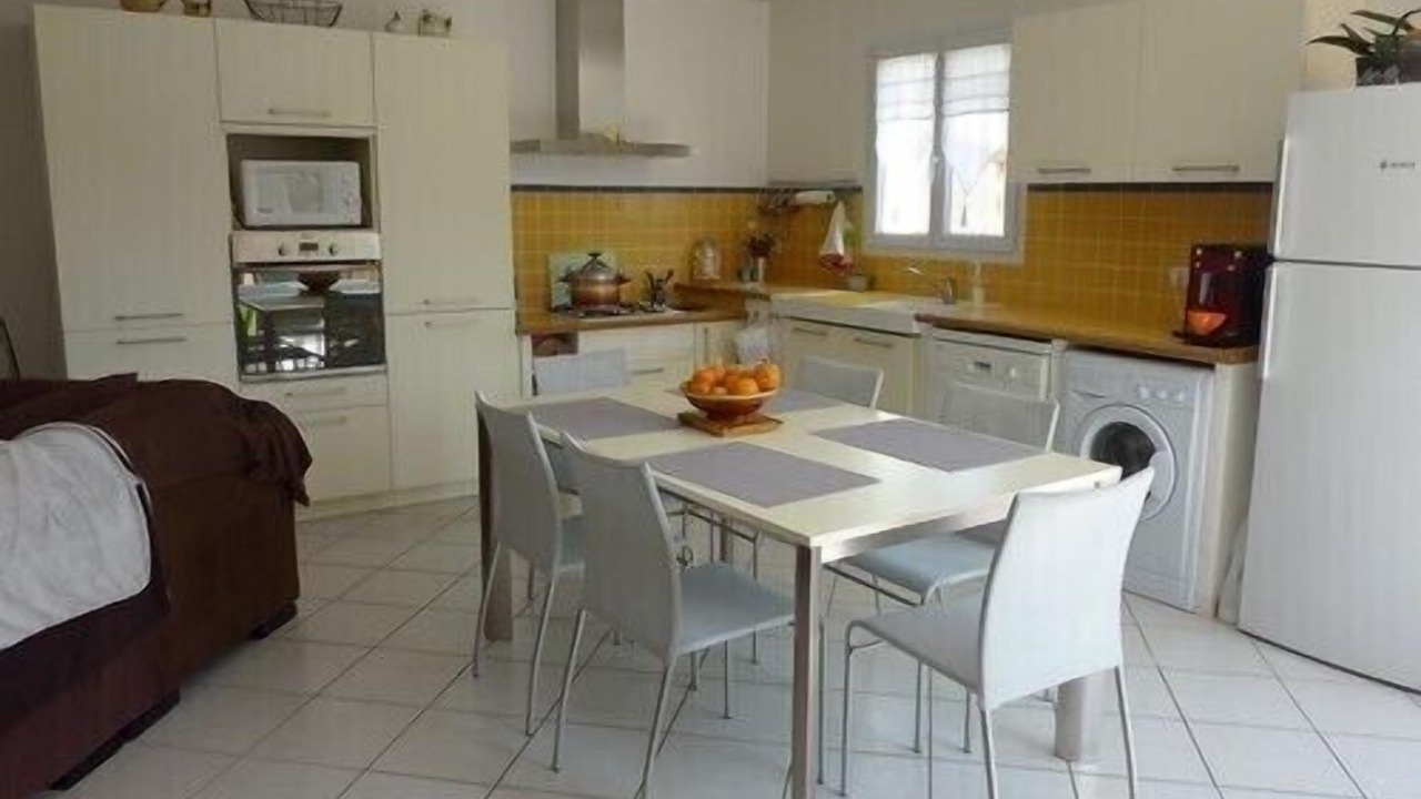 Photo of Kitchen in Arpaillargues-et-Aureillac