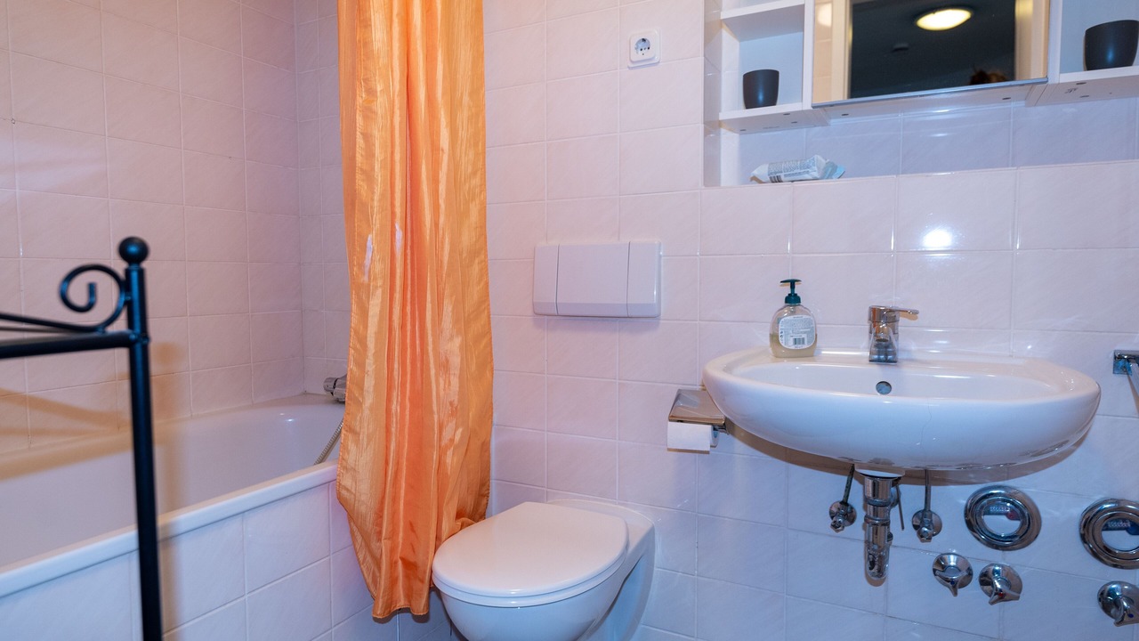 Photo of Bathroom in Innenhafen