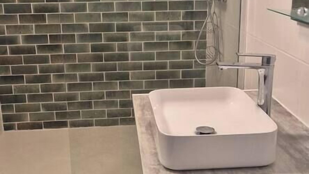 Photo of Bathroom in Arles
