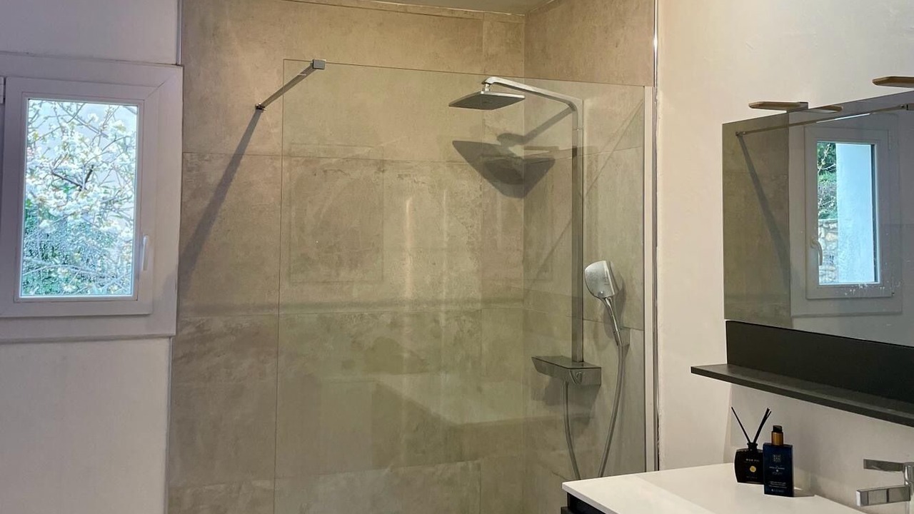 Photo of Bathroom in Lodeve