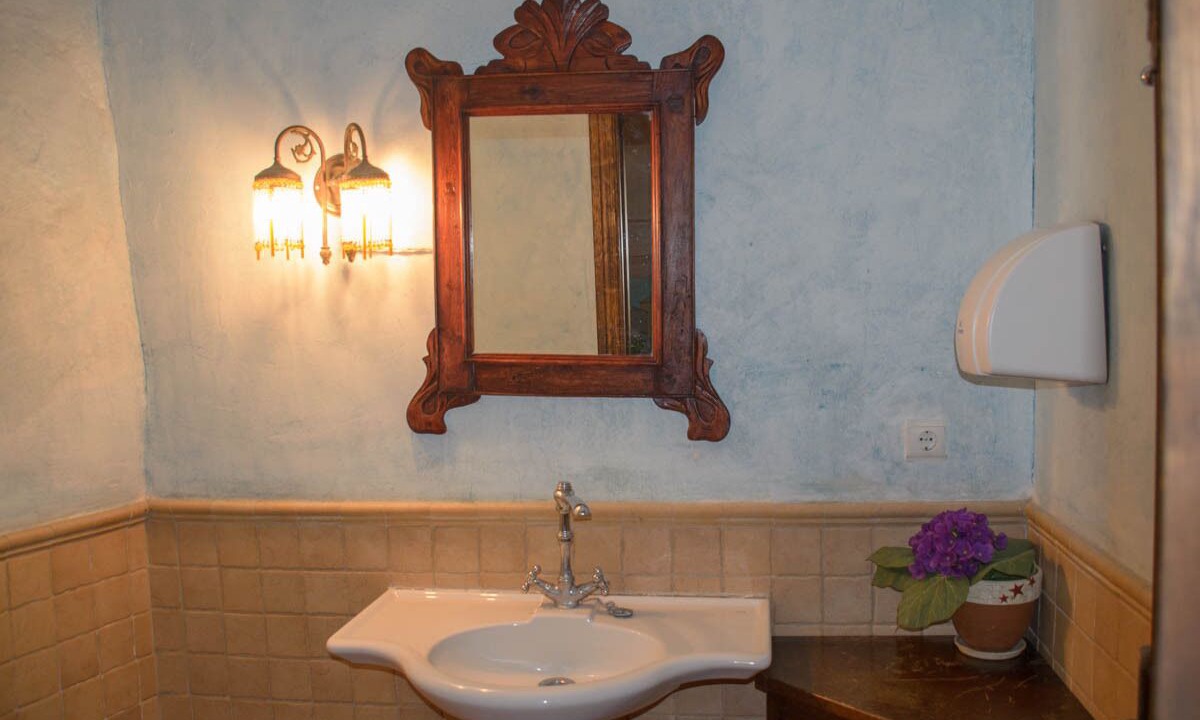 Photo of Bathroom in Peralta de Calasanz