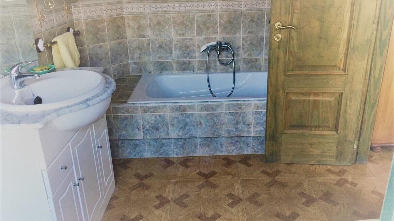 Photo of Bathroom in Raxo