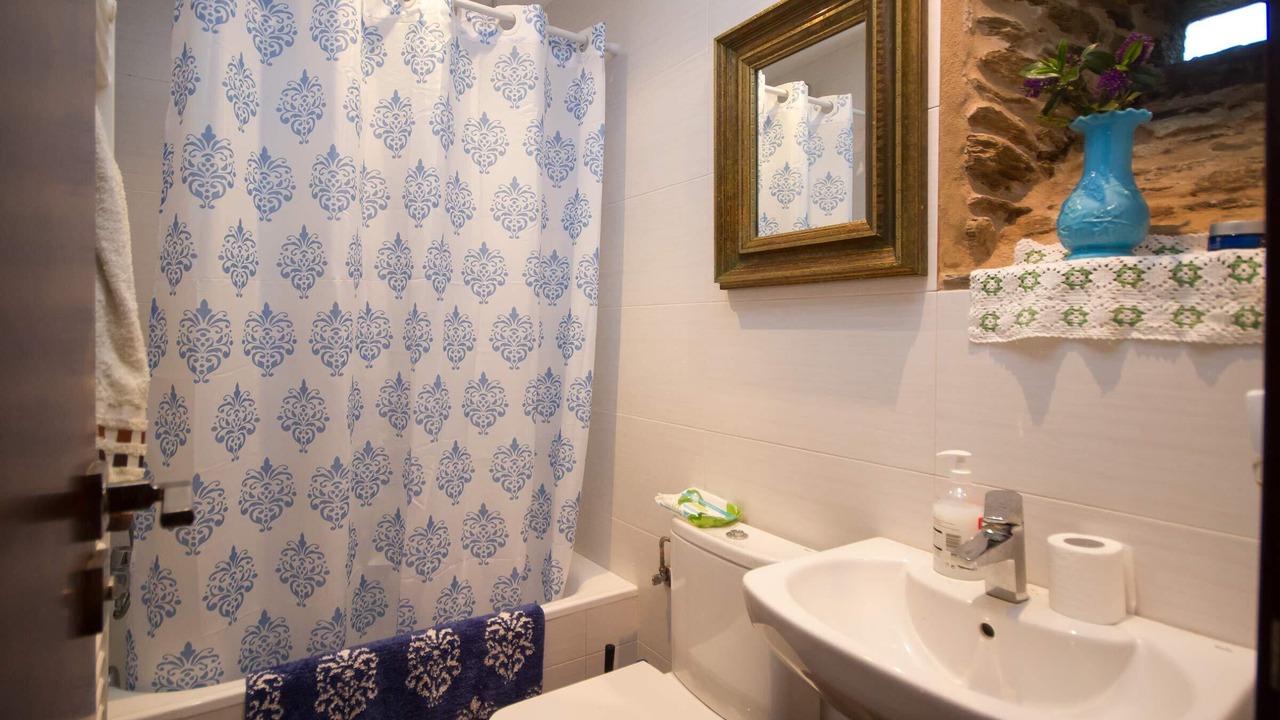 Photo of Bathroom in Sar