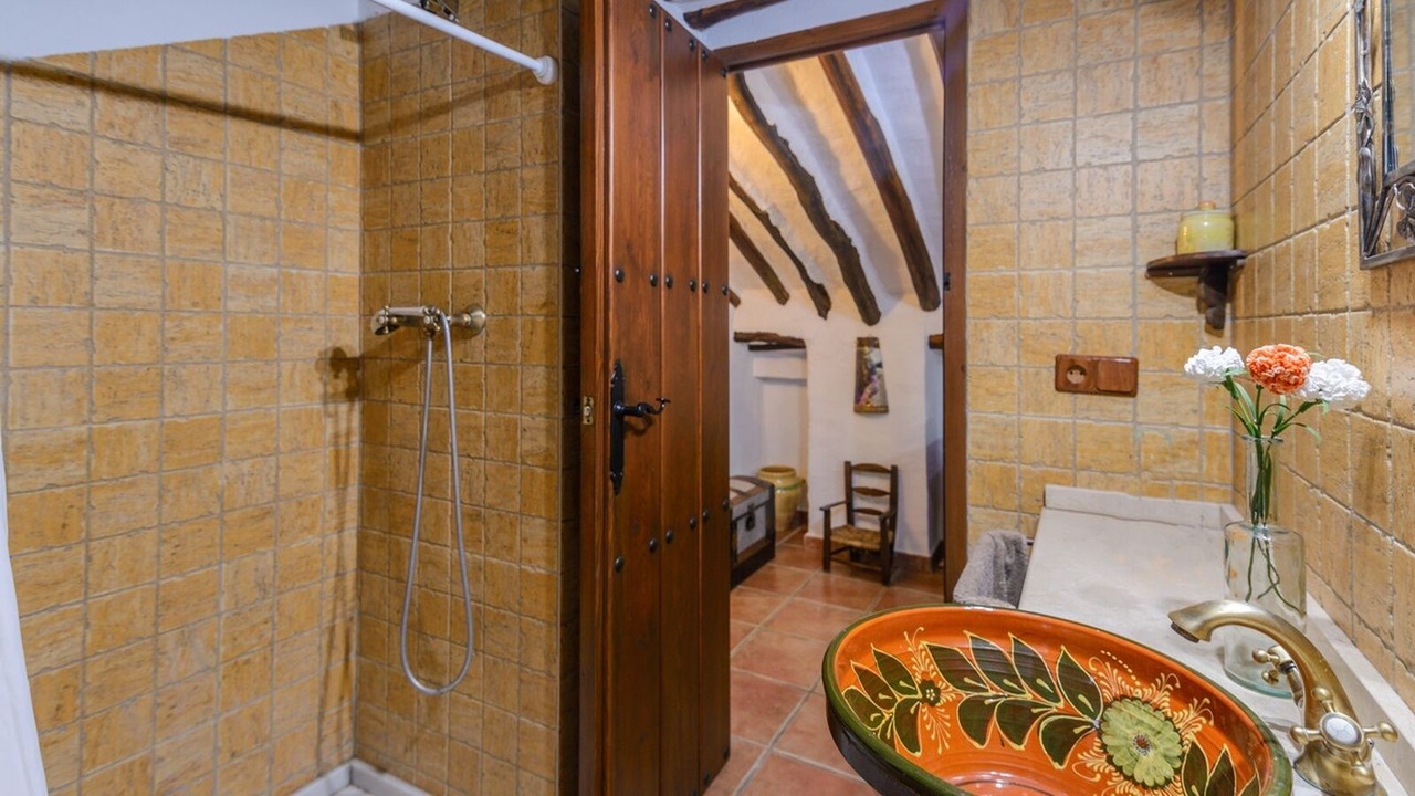 Photo of Bathroom in Carcabuey