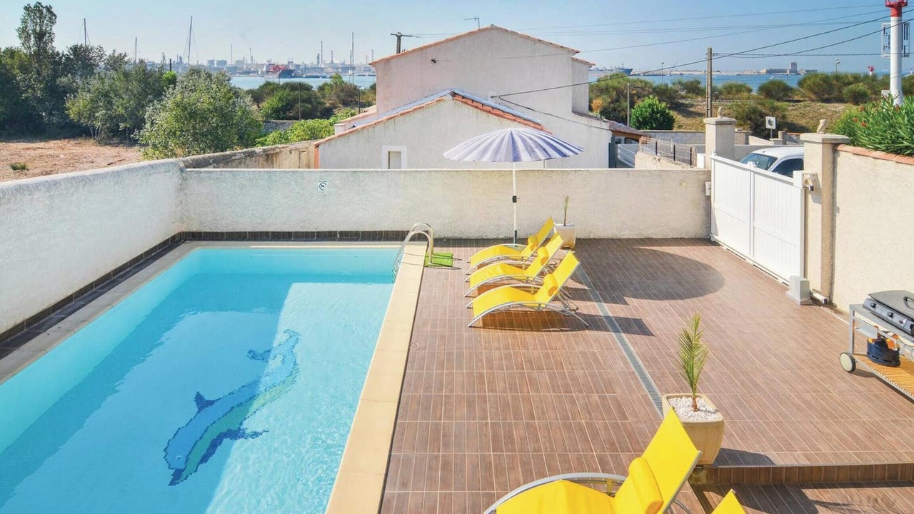 Photo of Outdoor in Port-de-Bouc