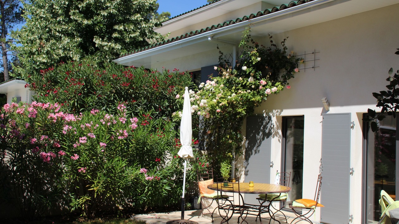 Photo of Outdoor in Saint-Marc-Jaumegarde