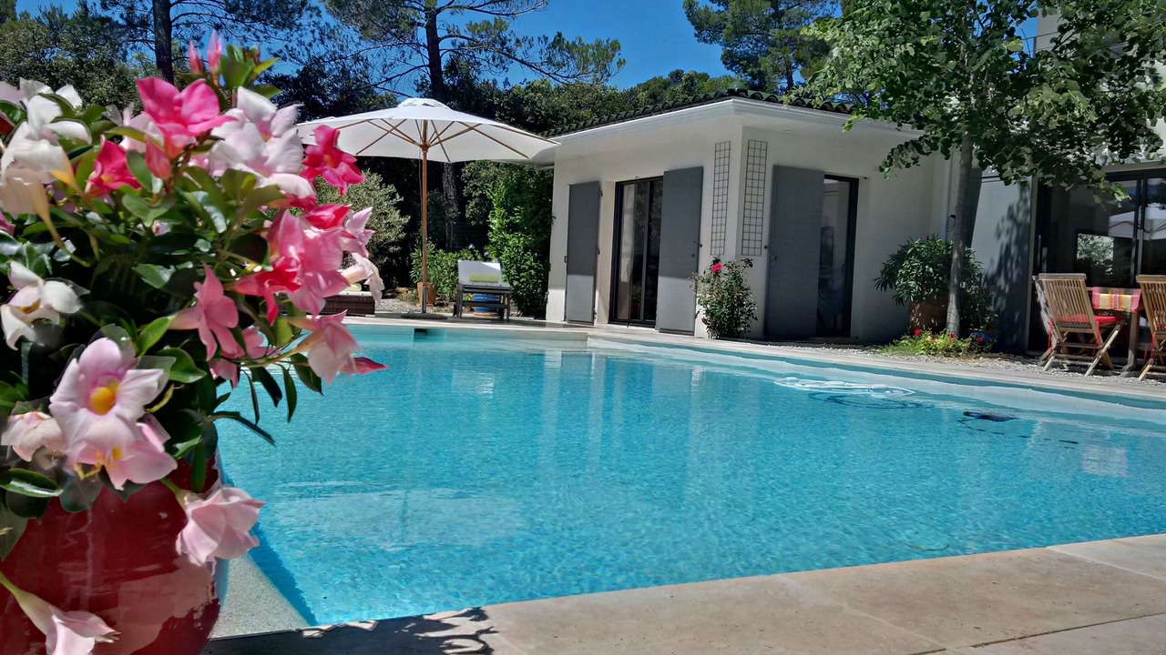 Photo of Outdoor in Saint-Marc-Jaumegarde