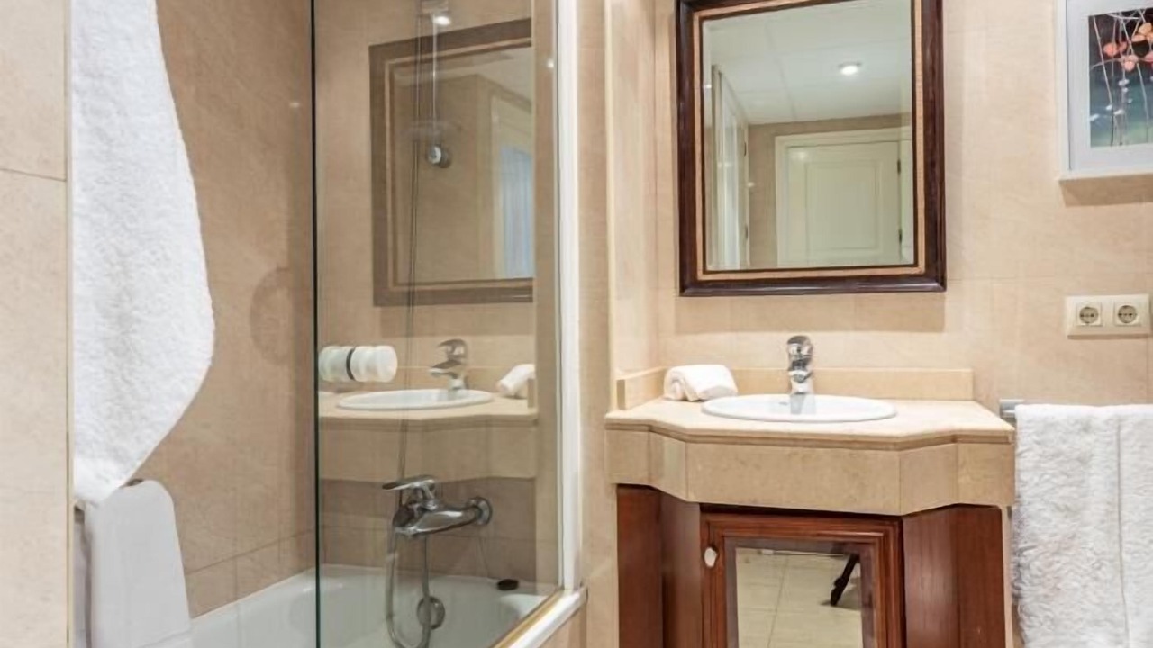 Photo of Bathroom in Centro Comercial
