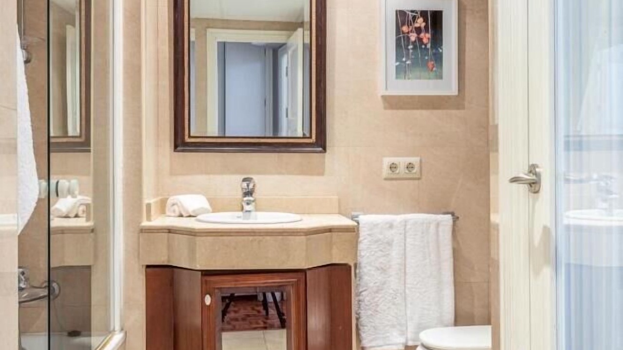 Photo of Bathroom in Centro Comercial