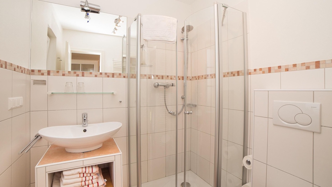 Photo of Bathroom in Suddorf