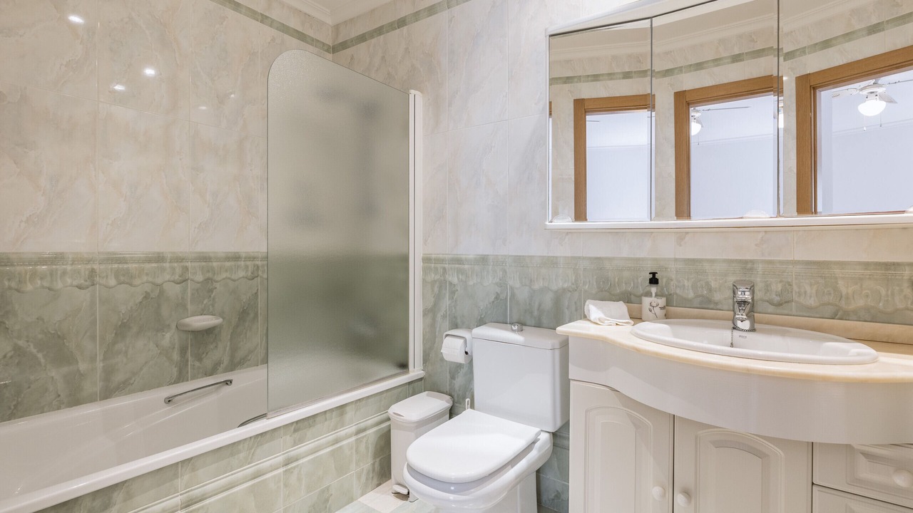 Photo of Bathroom in Aduanas