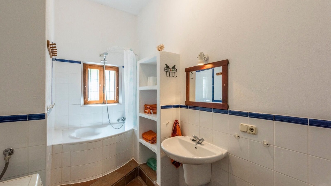 Photo of Bathroom in Huebro