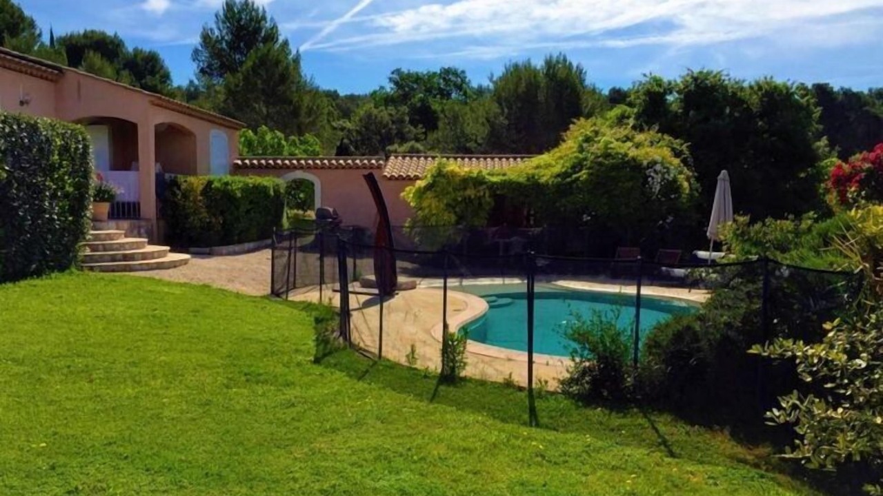 Photo of Outdoor in Lambesc