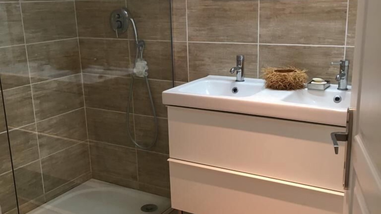 Photo of Bathroom in Croagnes