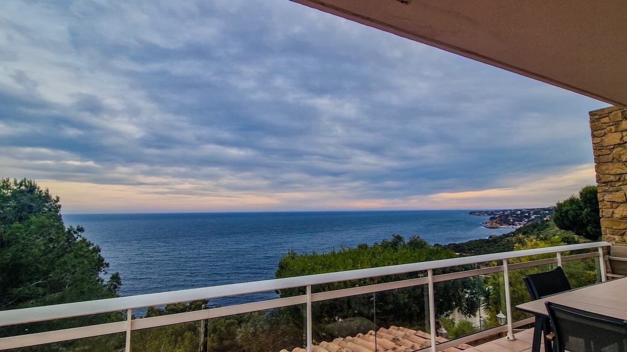 Photo of Outdoor in Ensues-la-Redonne