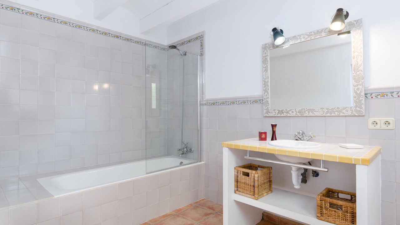 Photo of Bathroom in Porreres
