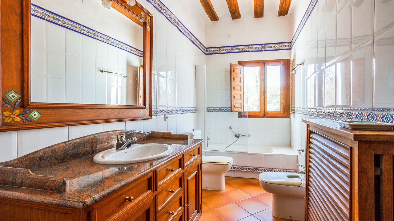 Photo of Bathroom in Villalba de la Sierra