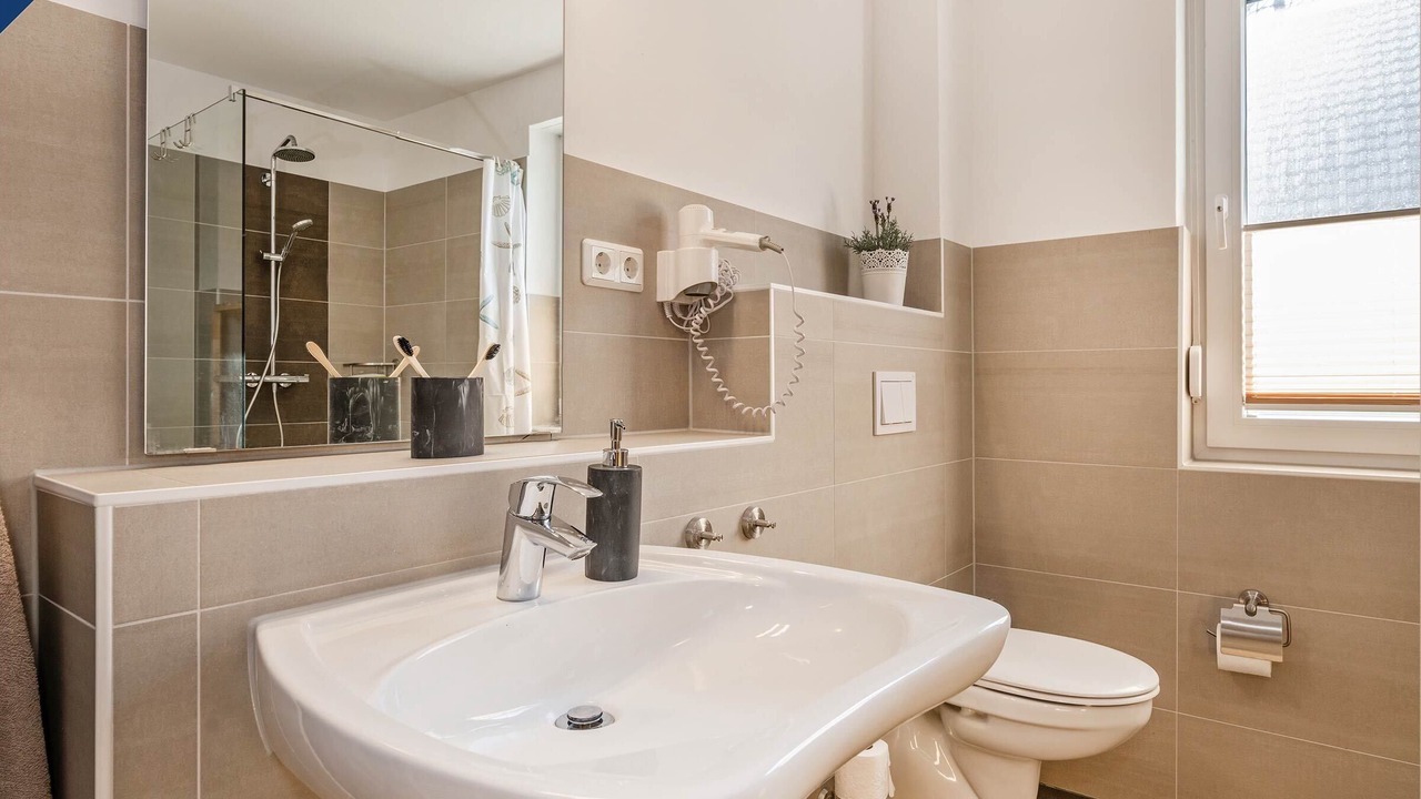 Photo of Bathroom in Loddin