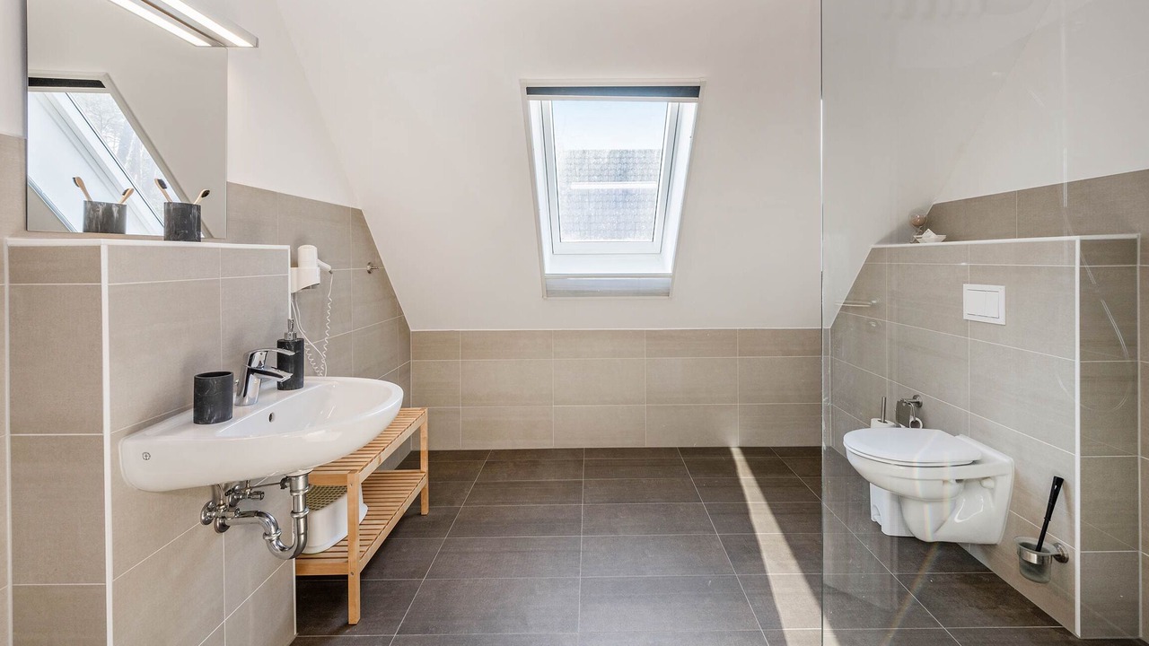 Photo of Bathroom in Loddin