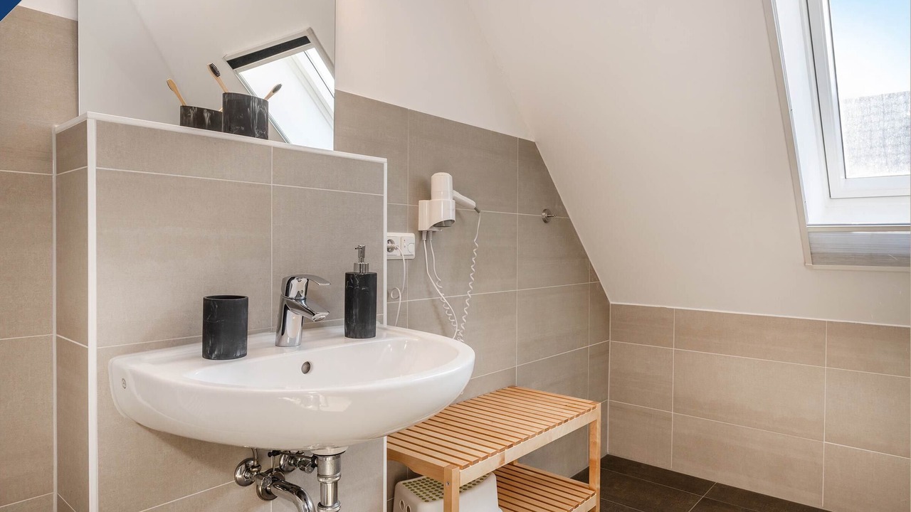 Photo of Bathroom in Loddin