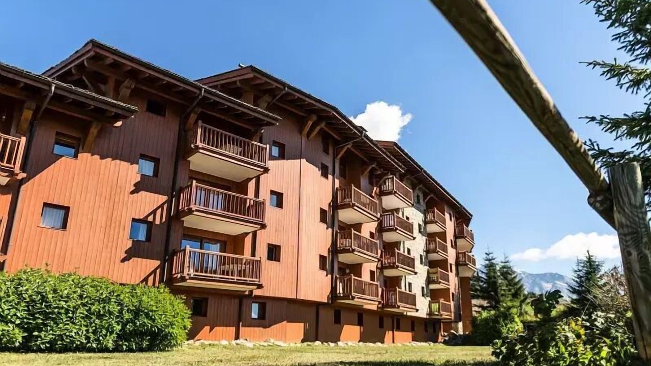 Photo of Outdoor in Arc-1800