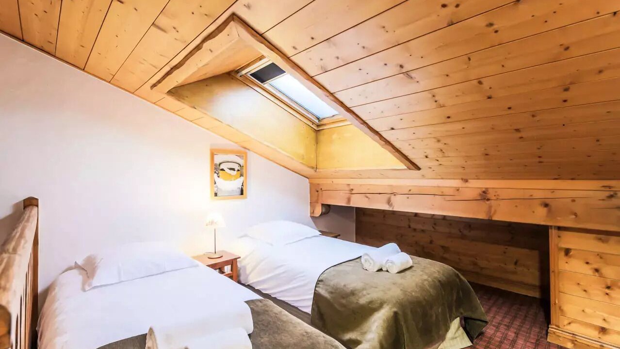 Photo of Bedroom in Arc-1800