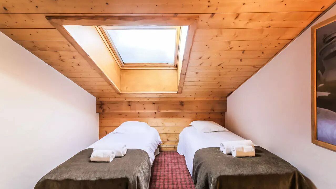 Photo of Bedroom in Arc-1800
