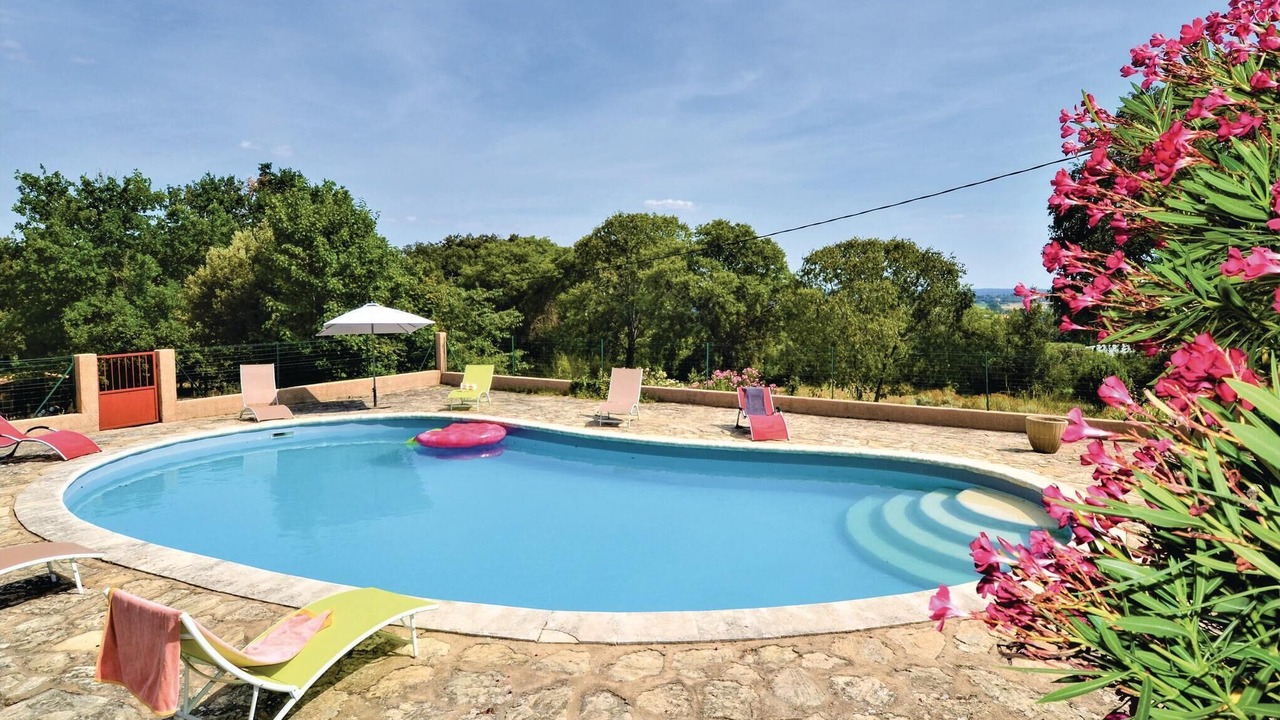 Photo of Outdoor in Montaren-et-Saint-Mediers