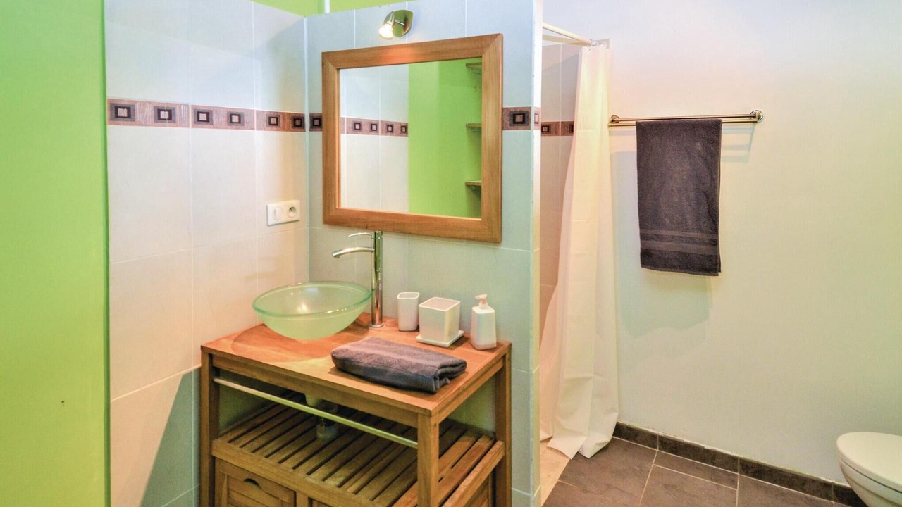 Photo of Bathroom in Montaren-et-Saint-Mediers