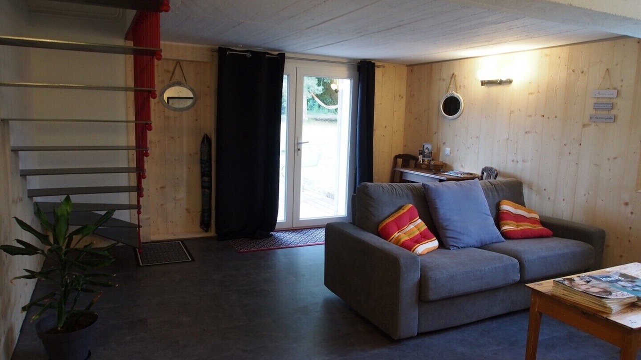 Photo of Livingroom in Saint-Lothain