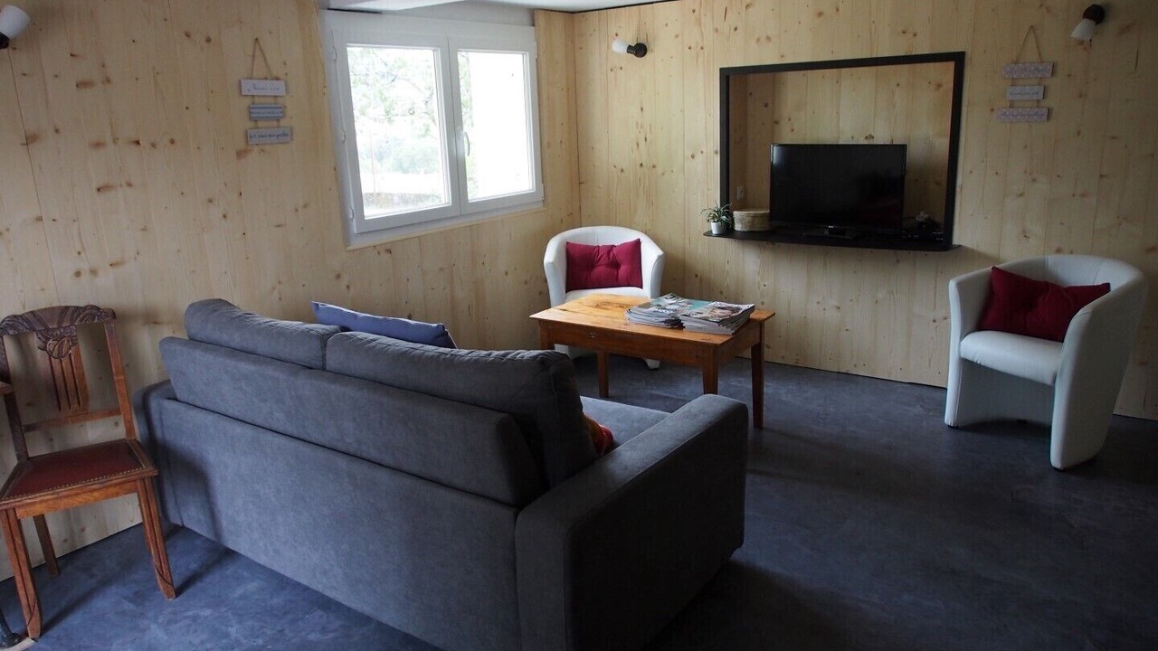 Photo of Livingroom in Saint-Lothain