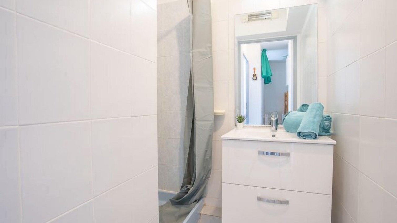 Photo of Bathroom in Le Grau-Du-Roi