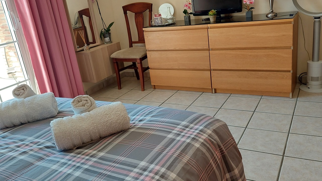 Photo of Bedroom in Coin