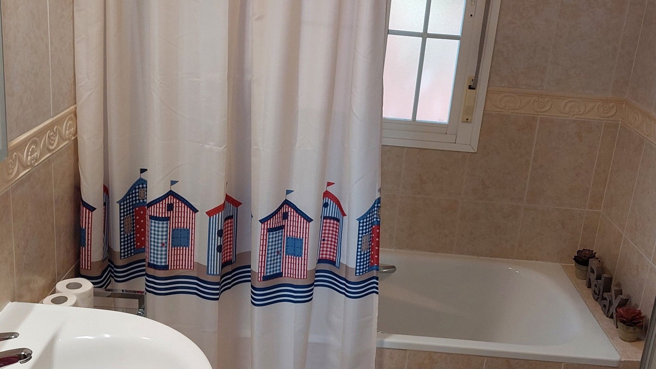 Photo of Bathroom in Coin