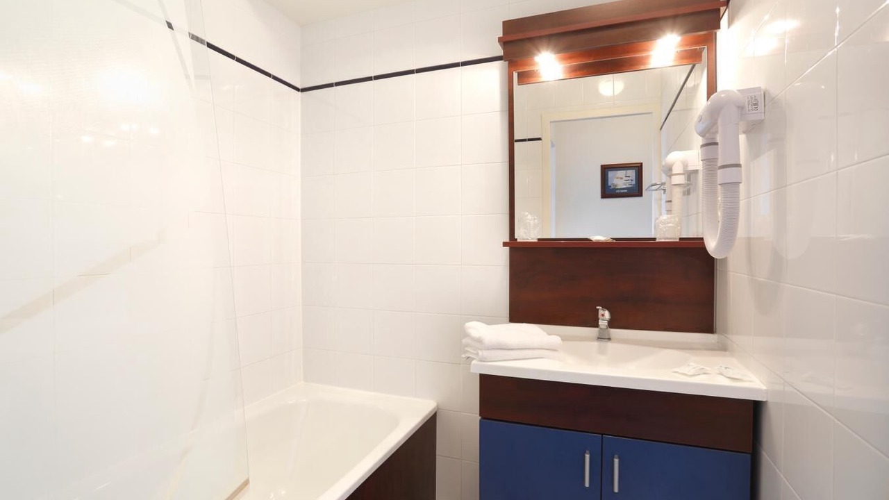 Photo of Bathroom in Pyrenees 2000